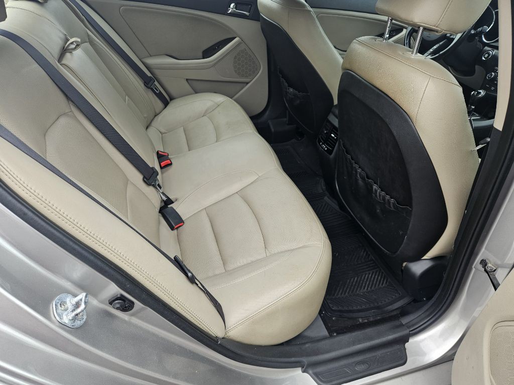 2012 Kia Optima Image 16