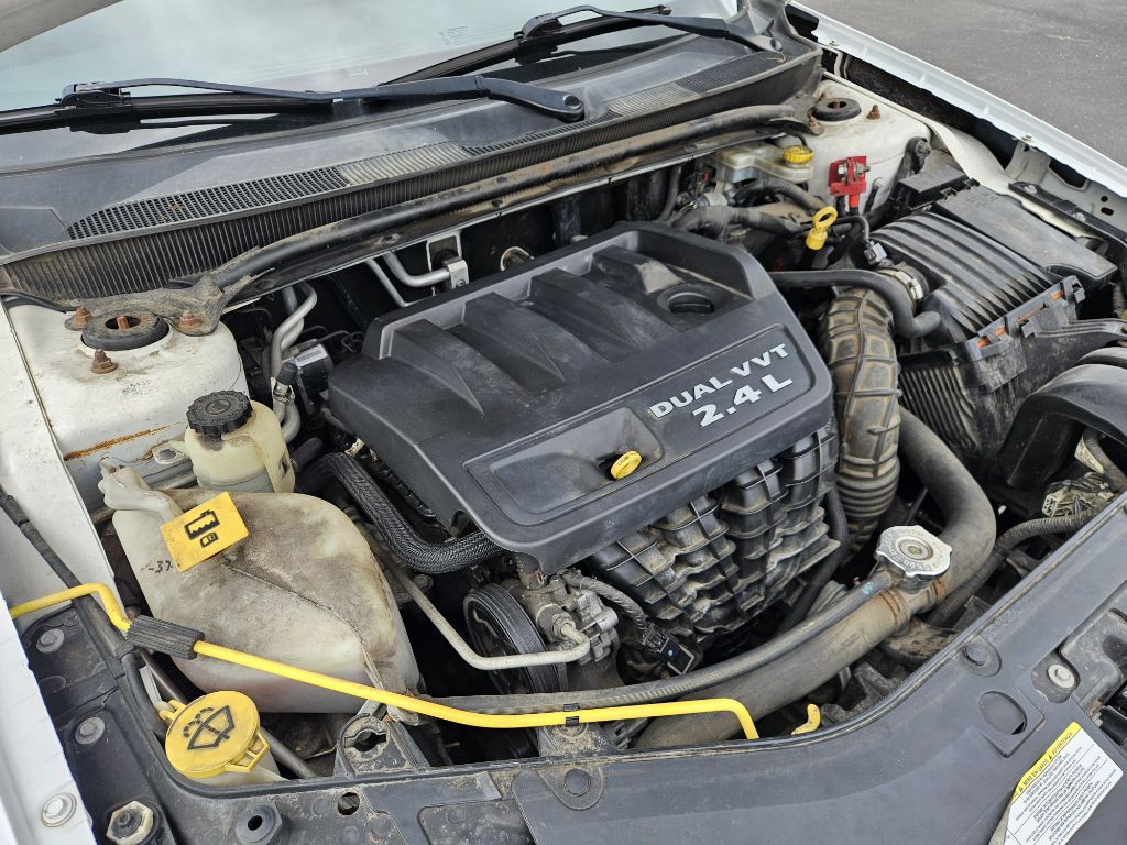 2012 Chrysler 200 Image 18