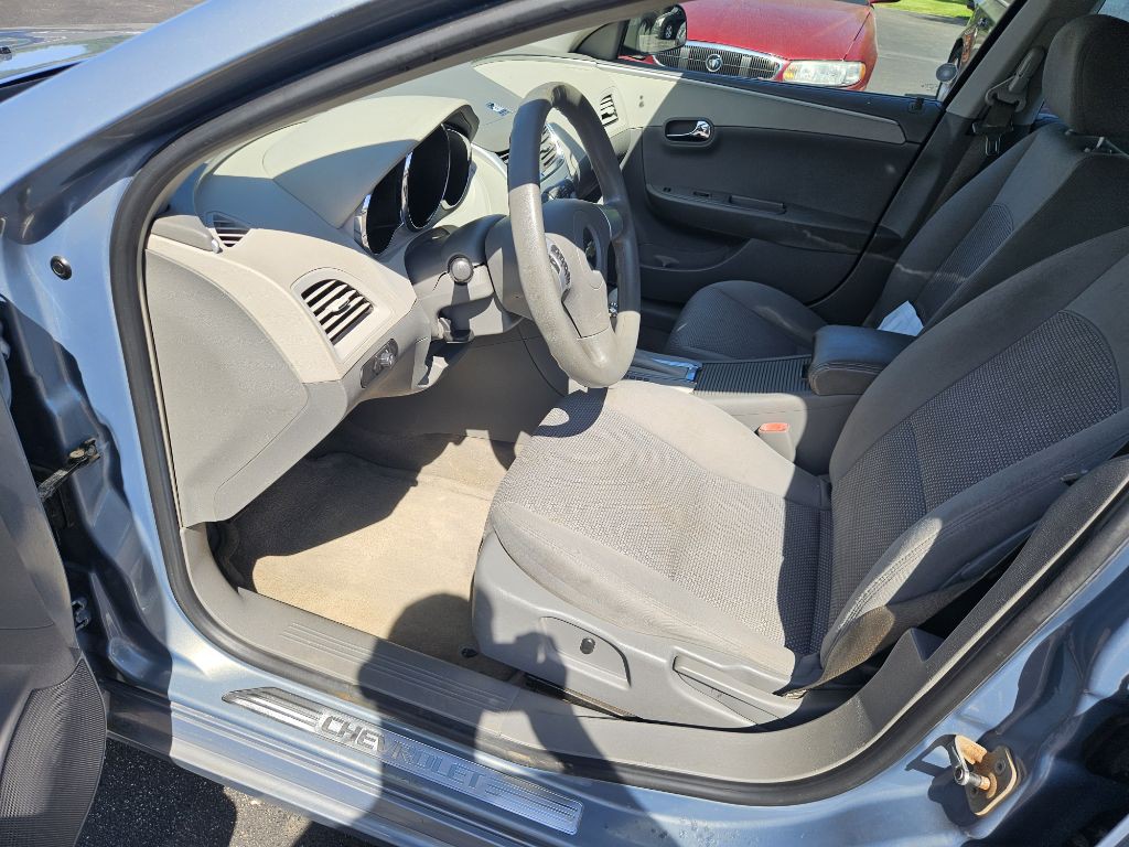 2008 Chevrolet Malibu Image 11