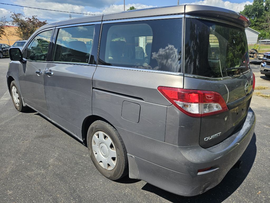 2015 Nissan Quest Image 7