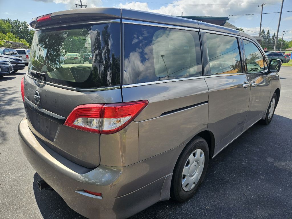 2015 Nissan Quest Image 9