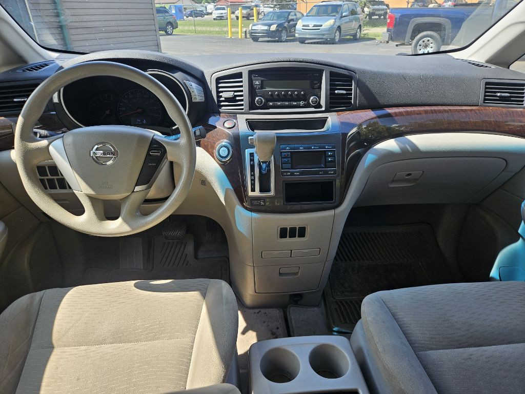 2015 Nissan Quest Image 10
