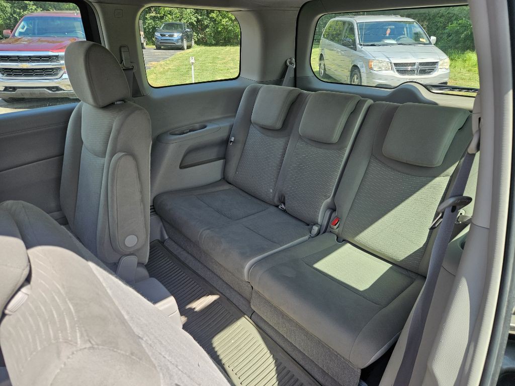 2015 Nissan Quest Image 15
