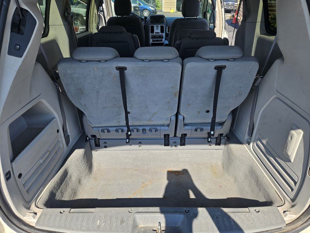 2009 Chrysler Town & Country Image 17