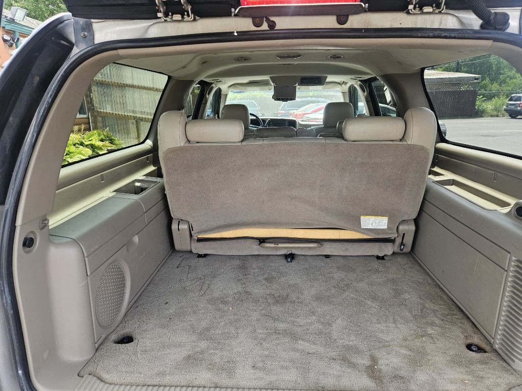 2005 Chevrolet Suburban Image 20
