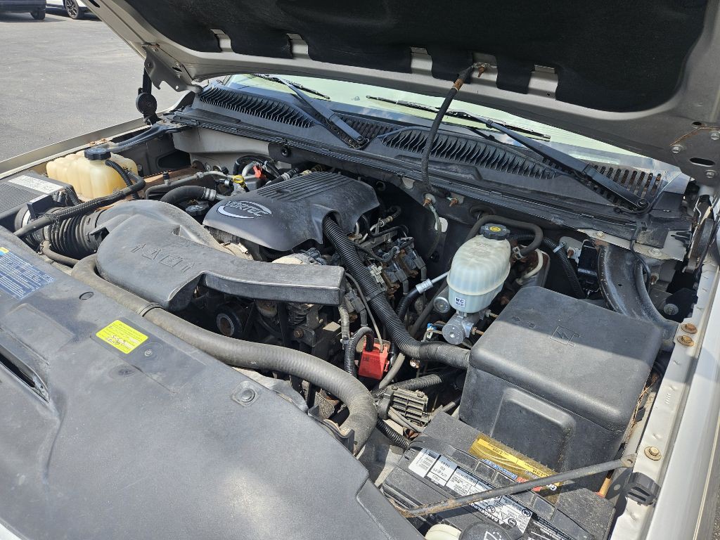 2005 Chevrolet Suburban Image 21