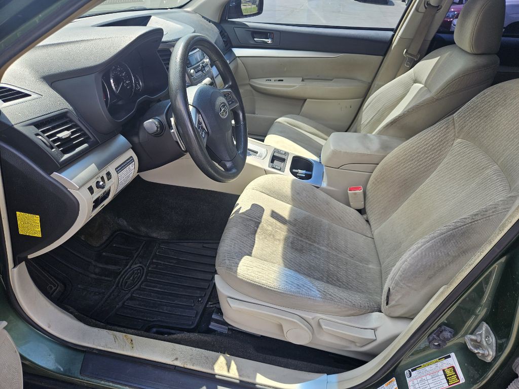 2012 Subaru Outback Image 12