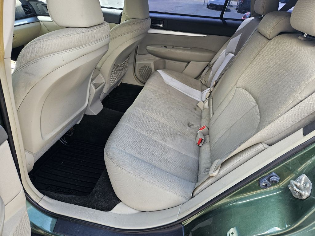 2012 Subaru Outback Image 15