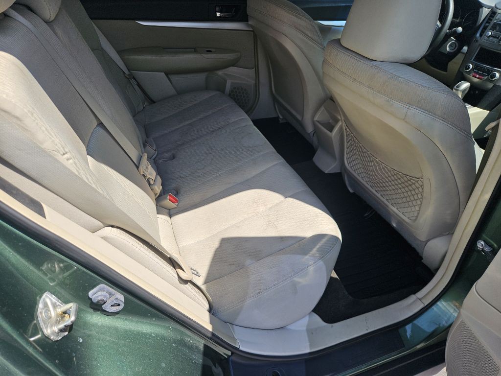 2012 Subaru Outback Image 17