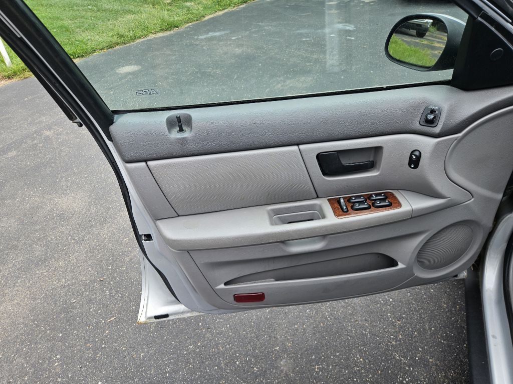 2005 Mercury Sable Image 12