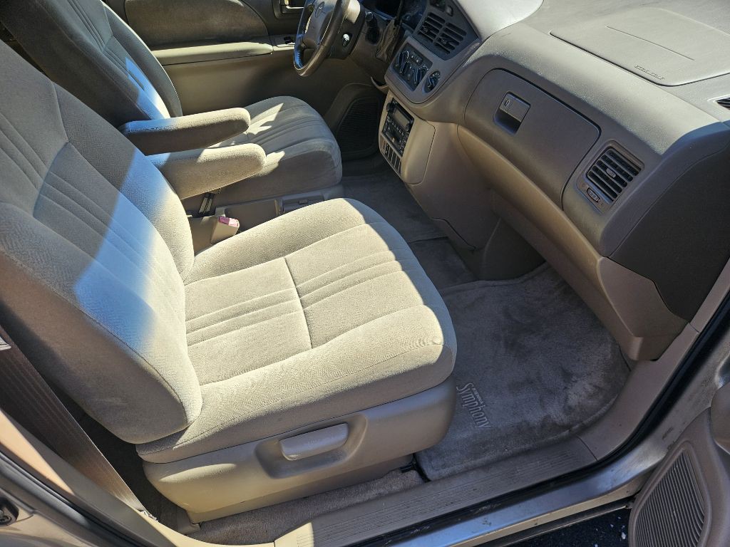 2002 Toyota Sienna Image 17