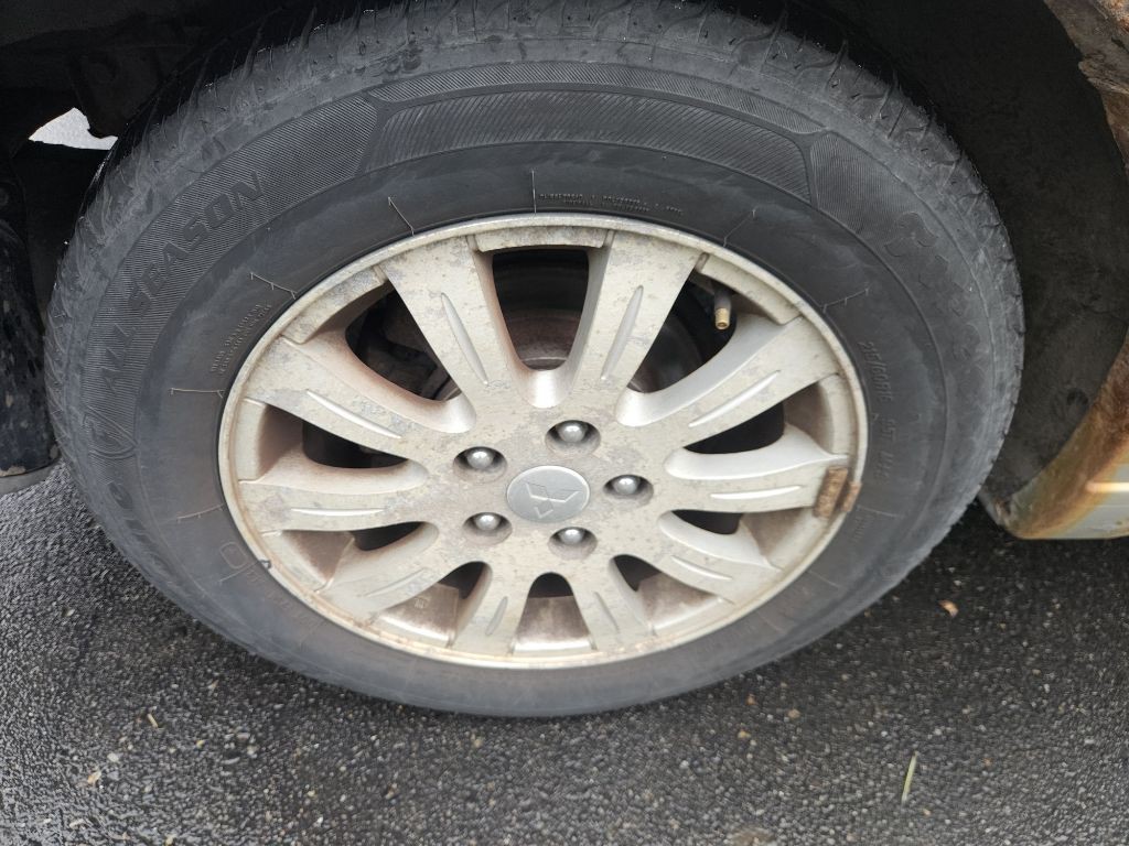 2006 Mitsubishi Galant Image 21