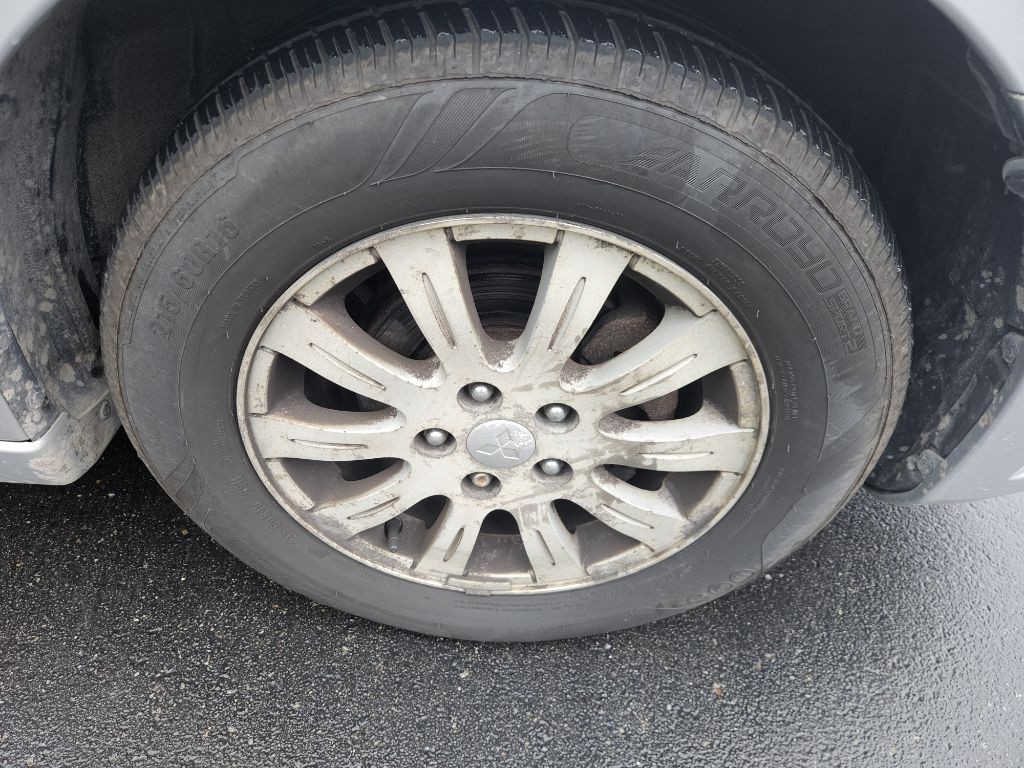 2006 Mitsubishi Galant Image 22