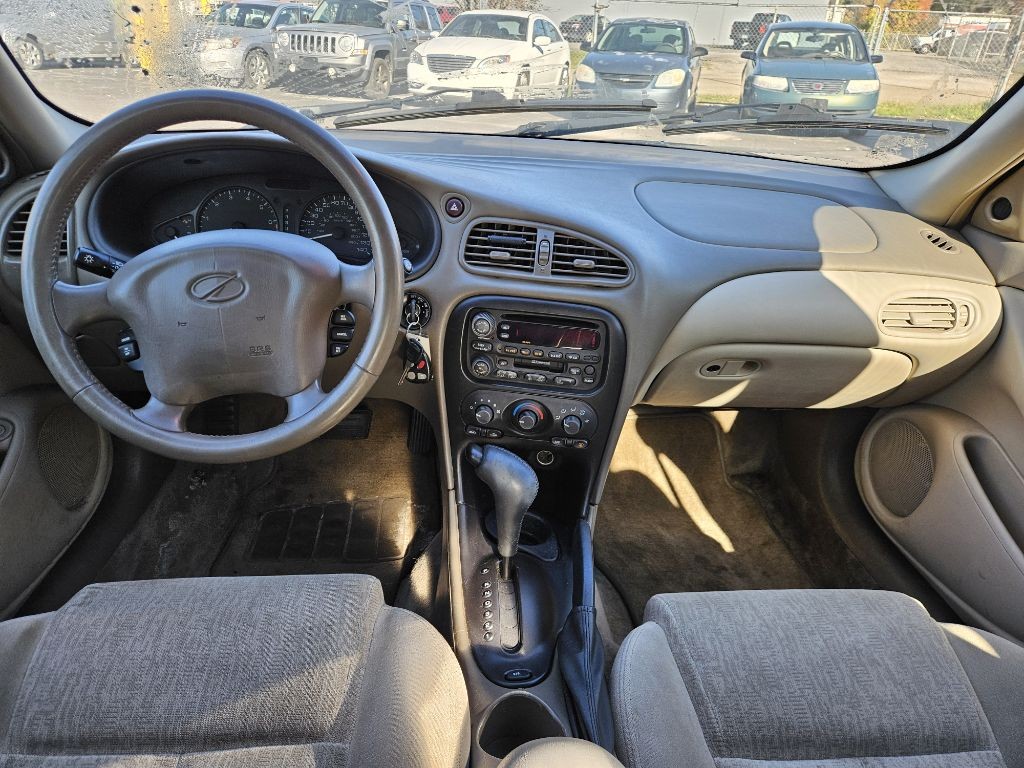 2002 Oldsmobile Alero Image 11