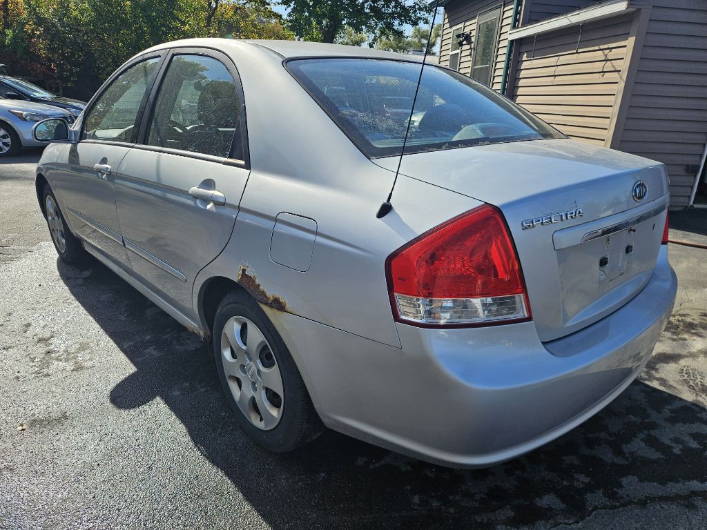 2007 Kia Spectra Image 7