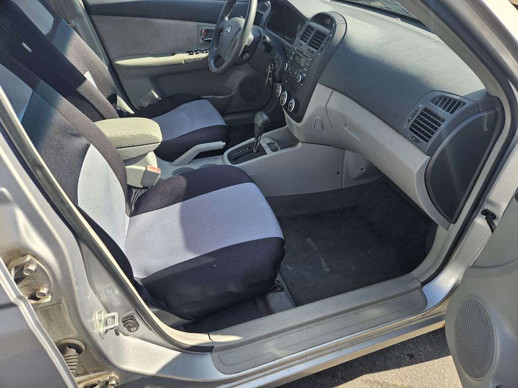 2007 Kia Spectra Image 14