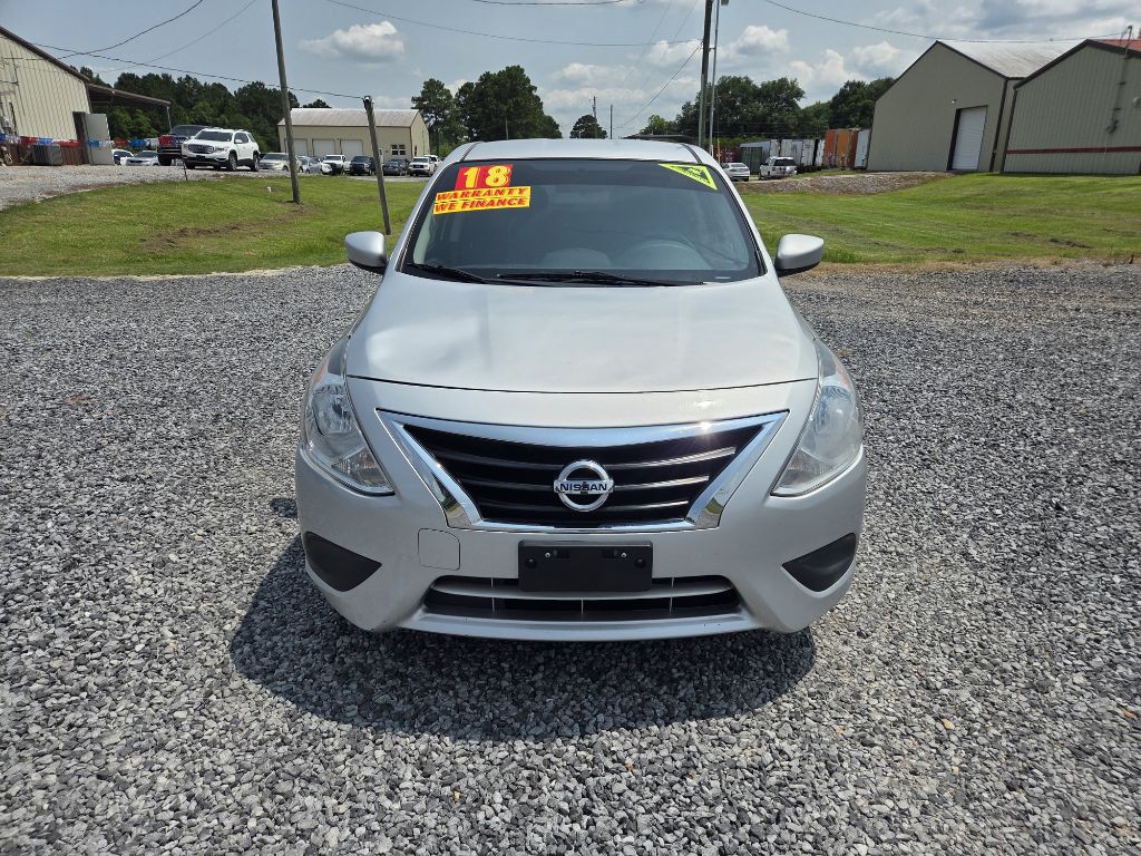 2018 Nissan Versa Image 2