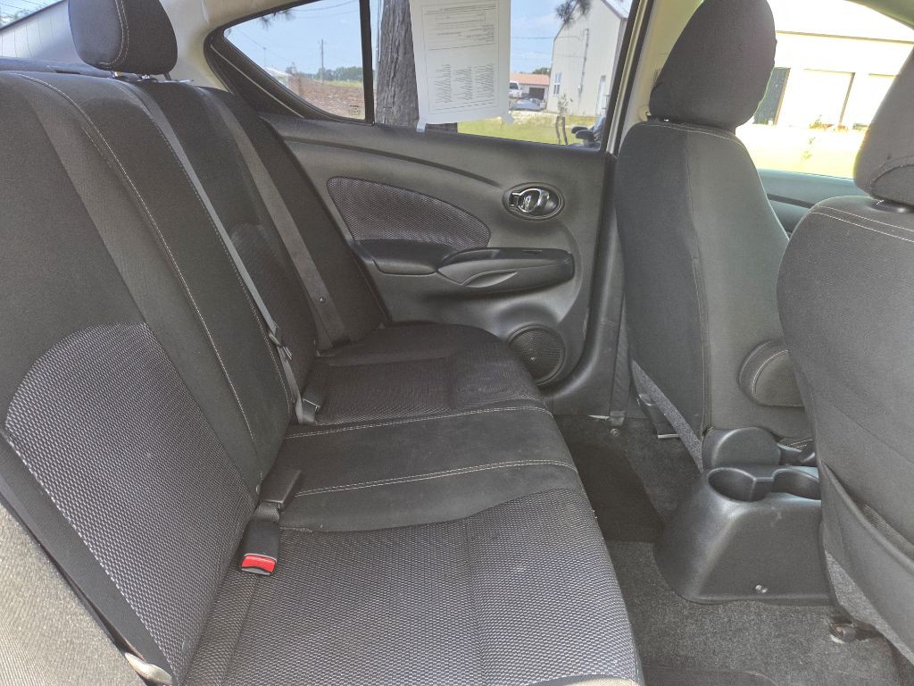 2018 Nissan Versa Image 6