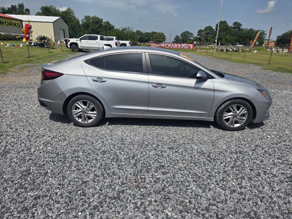 2020 Hyundai Elantra Image 2