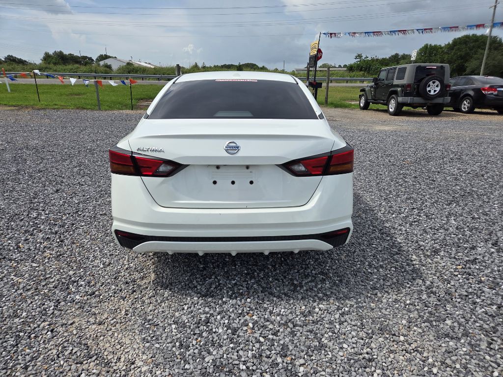 2020 Nissan Altima Image 3