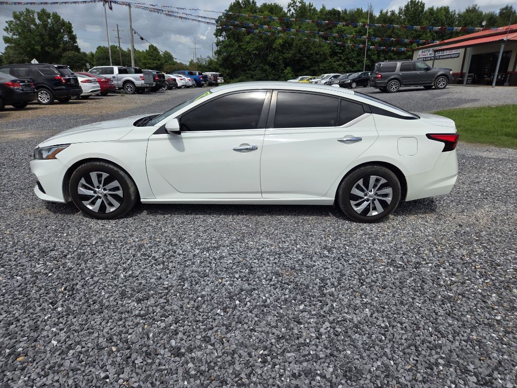 2020 Nissan Altima Image 4