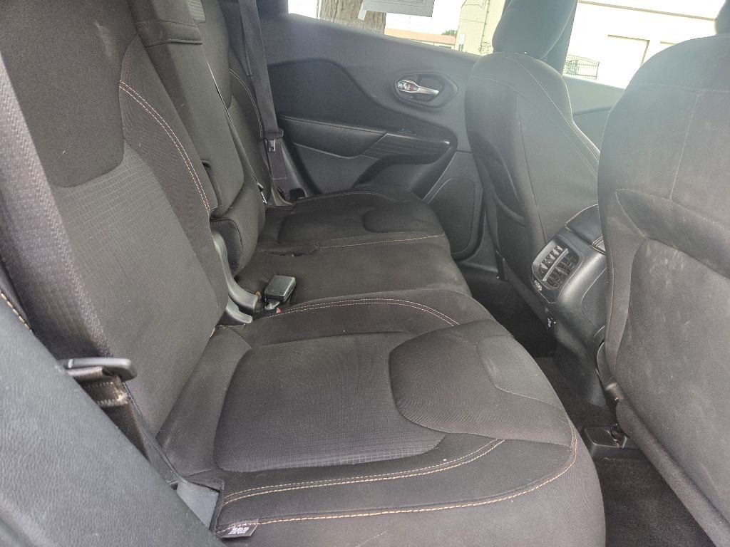 2016 Jeep Cherokee Image 7