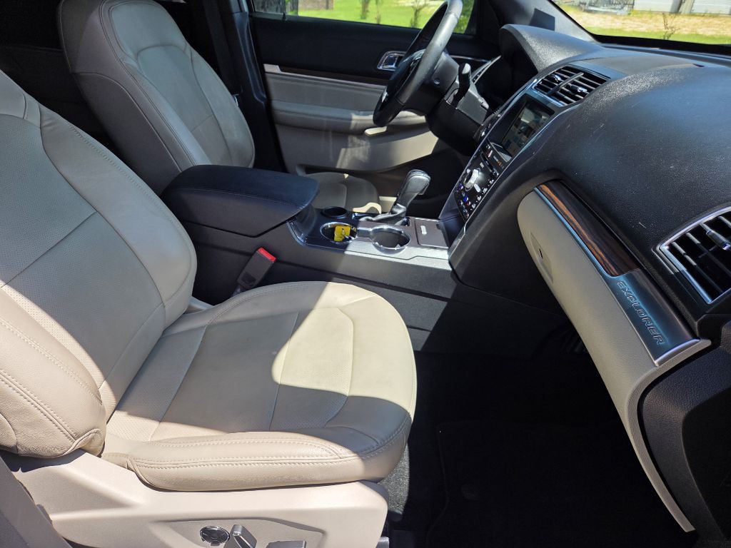 2018 Ford Explorer Image 11