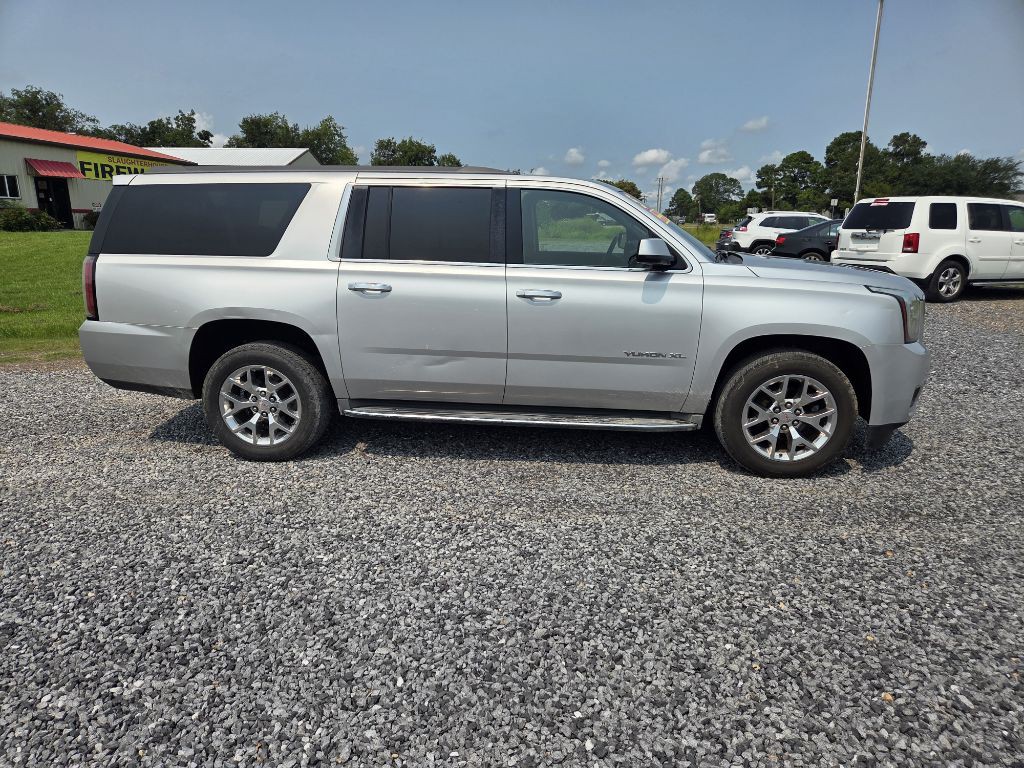 2015 GMC Yukon Image 2