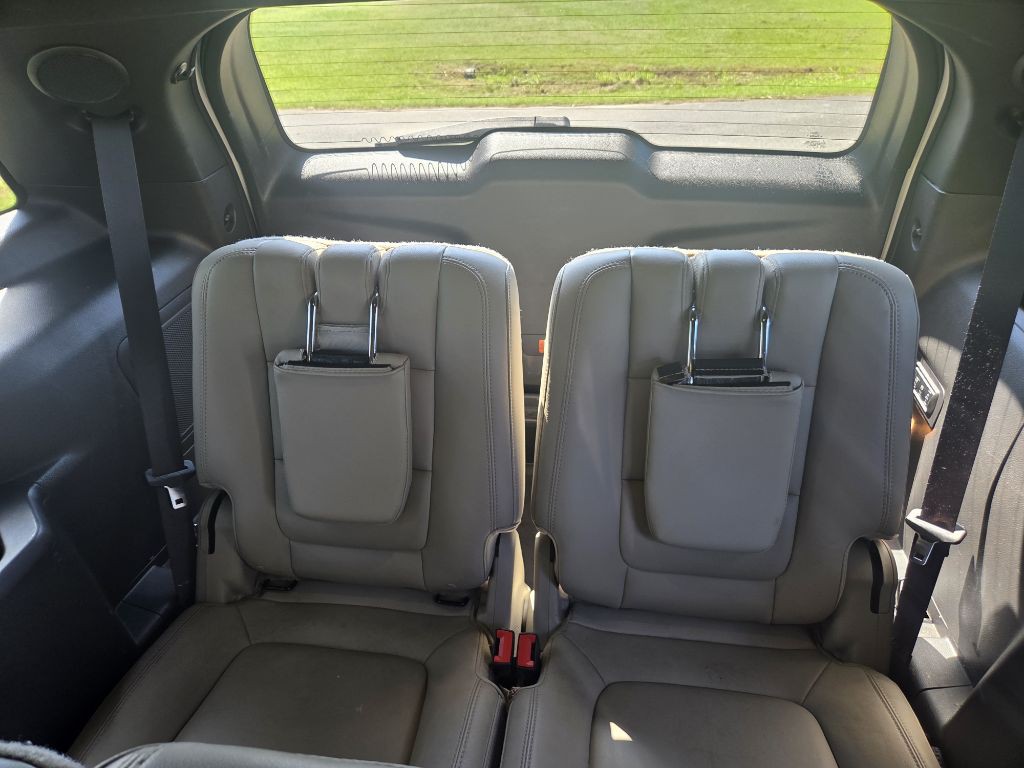 2015 Ford Explorer Image 8