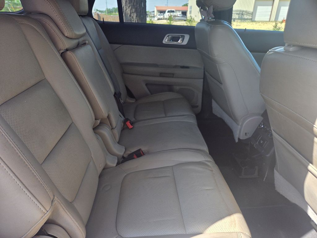 2015 Ford Explorer Image 10