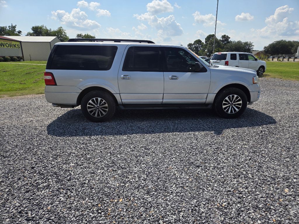 2017 Ford Expedition Image 2