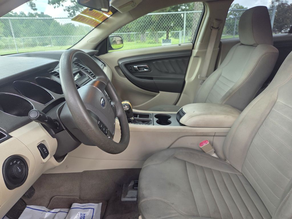 2011 Ford Taurus Image 5