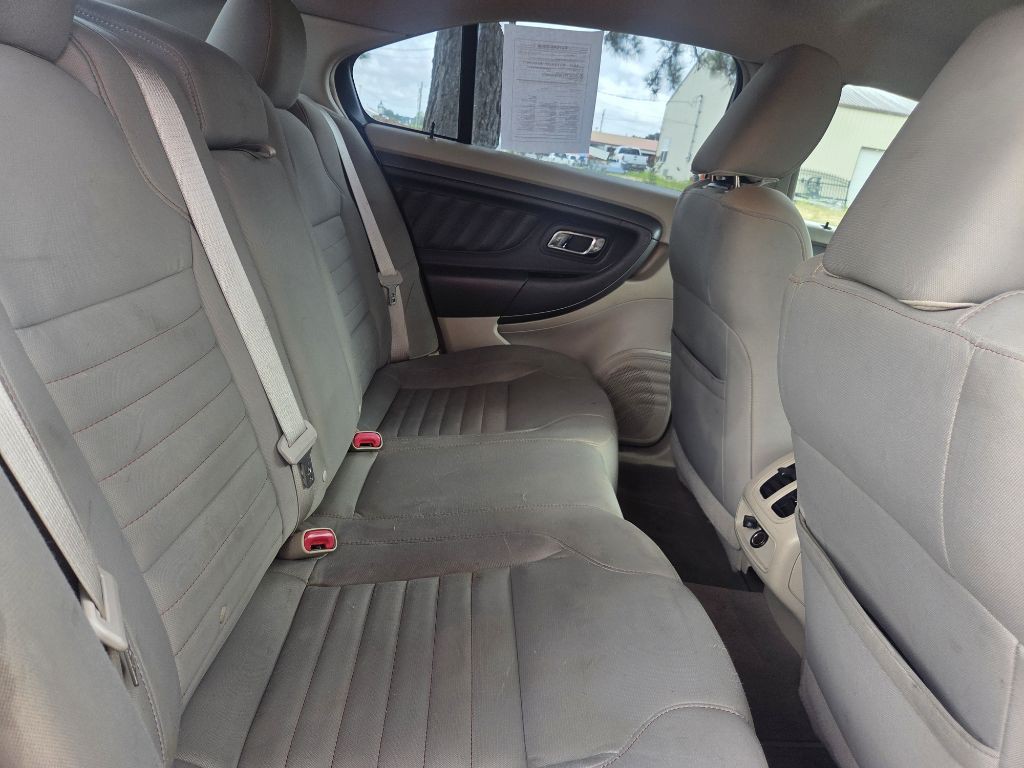 2011 Ford Taurus Image 6