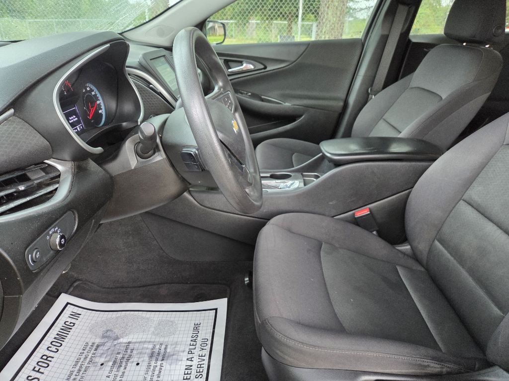 2017 Chevrolet Malibu Image 6
