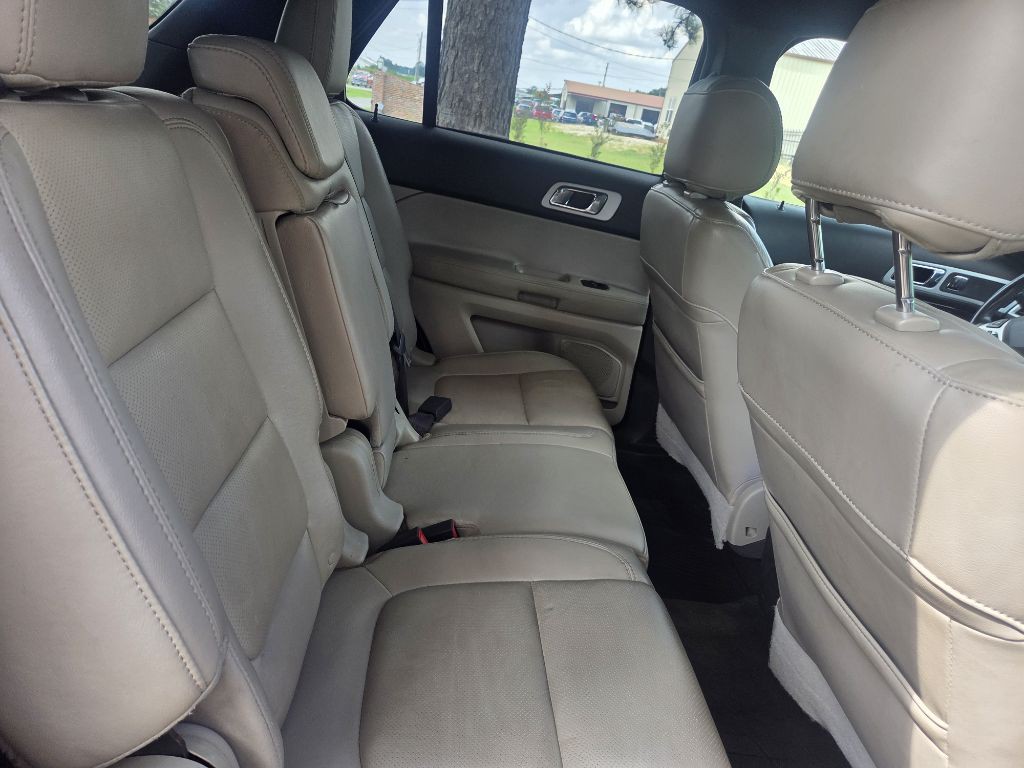 2015 Ford Explorer Image 9