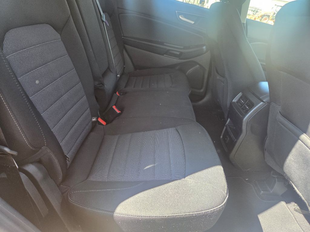 2020 Ford Edge Image 7