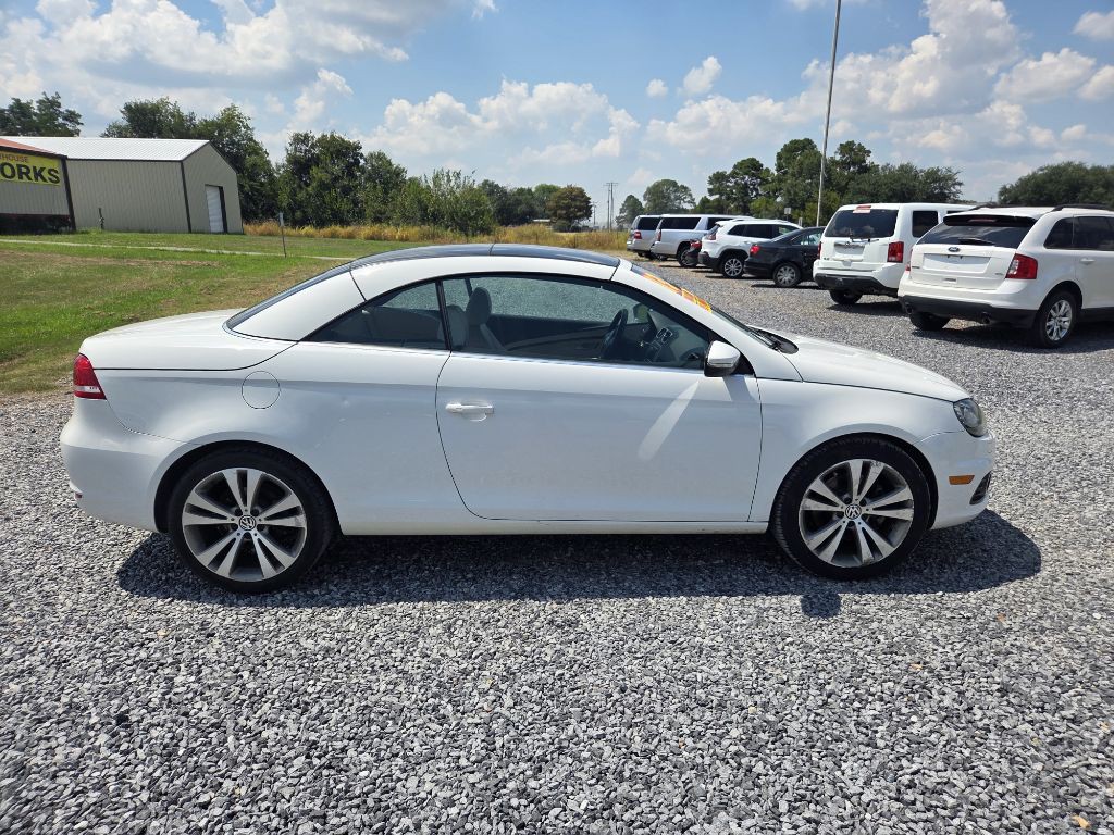 2013 Volkswagen Eos Image 2