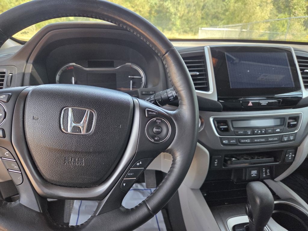 2017 Honda Pilot Image 5