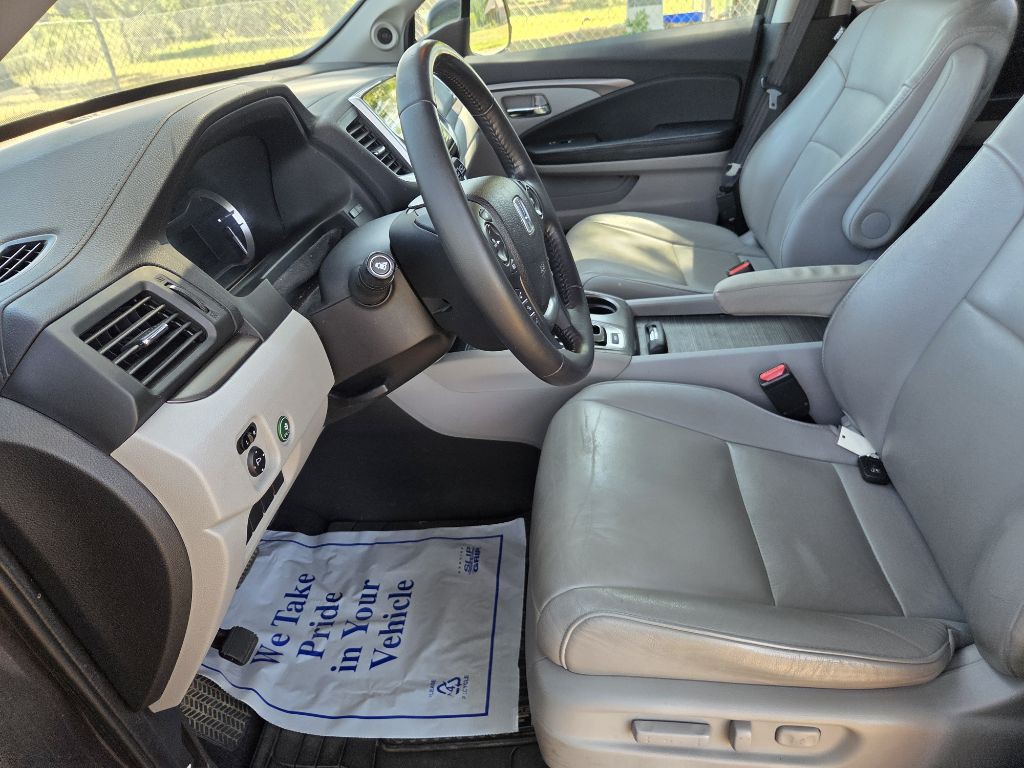2017 Honda Pilot Image 8