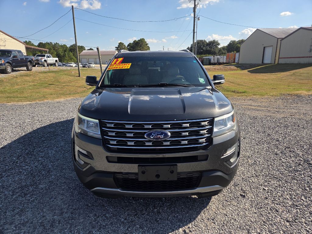 2017 Ford Explorer Image 1