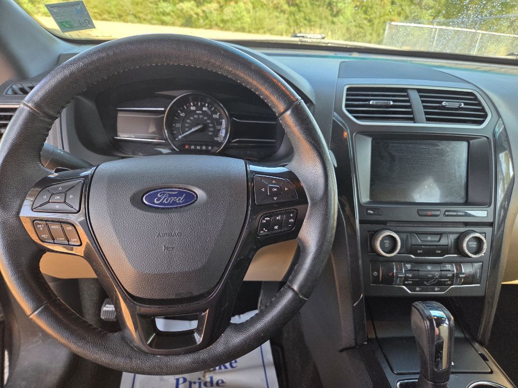2017 Ford Explorer Image 4