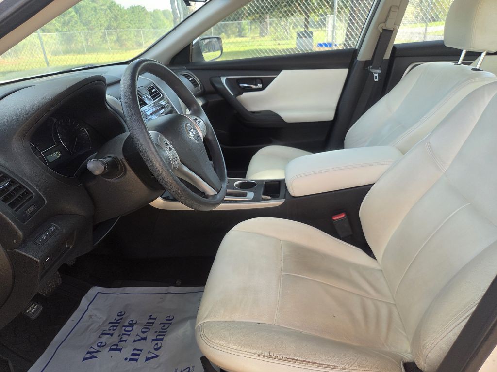 2015 Nissan Altima Image 6