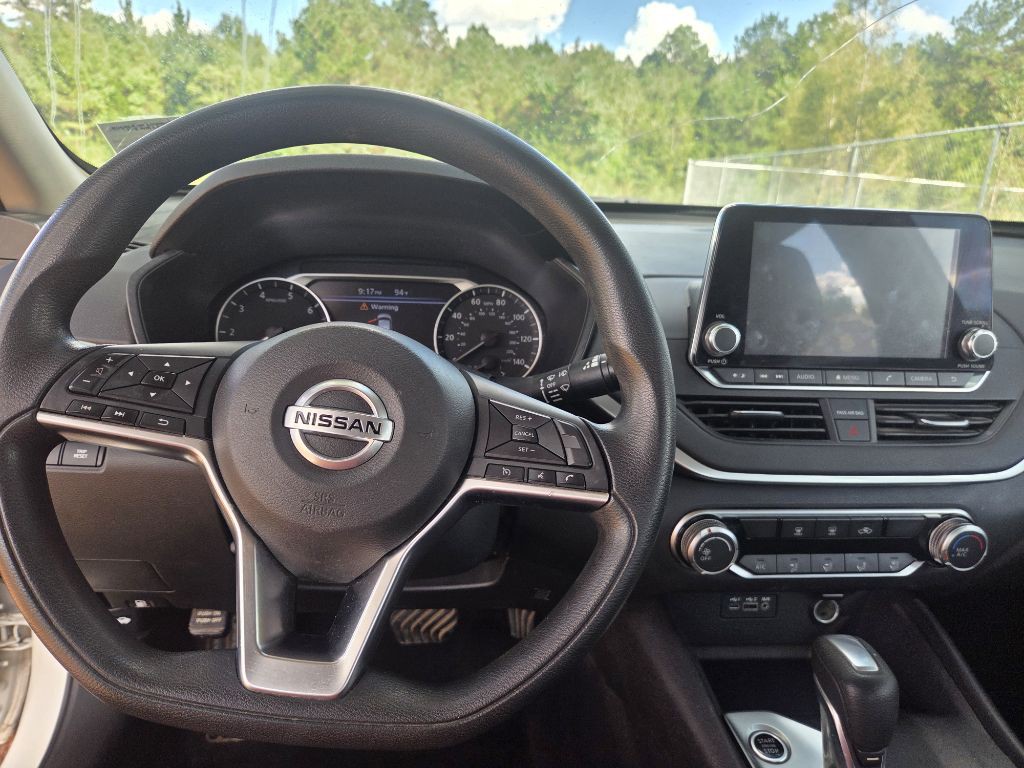 2019 Nissan Altima Image 5