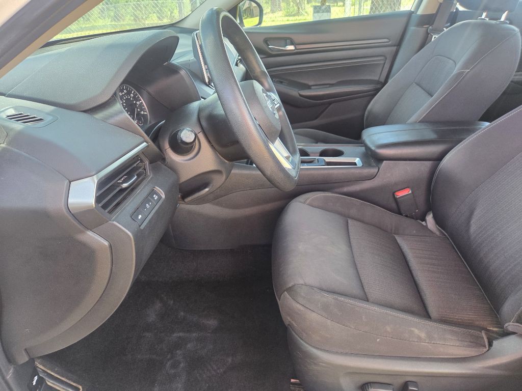 2019 Nissan Altima Image 6