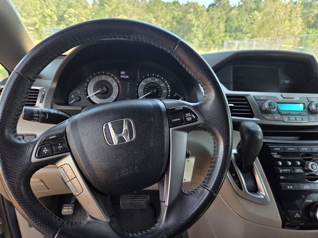 2011 Honda Odyssey Image 5