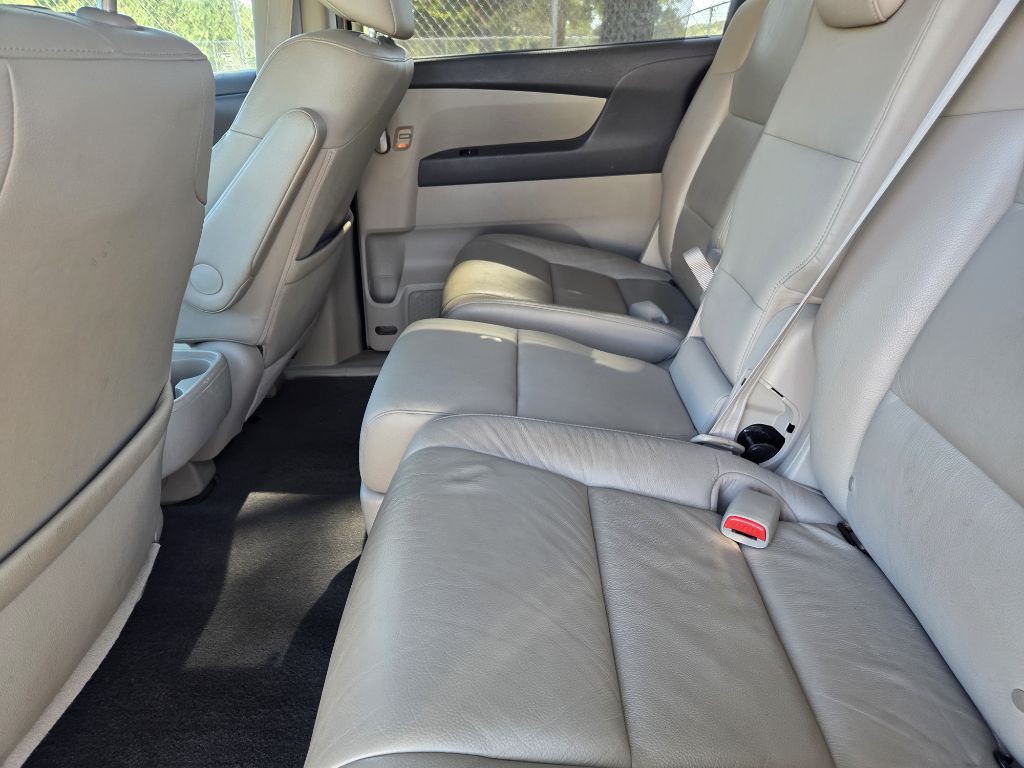 2011 Honda Odyssey Image 9