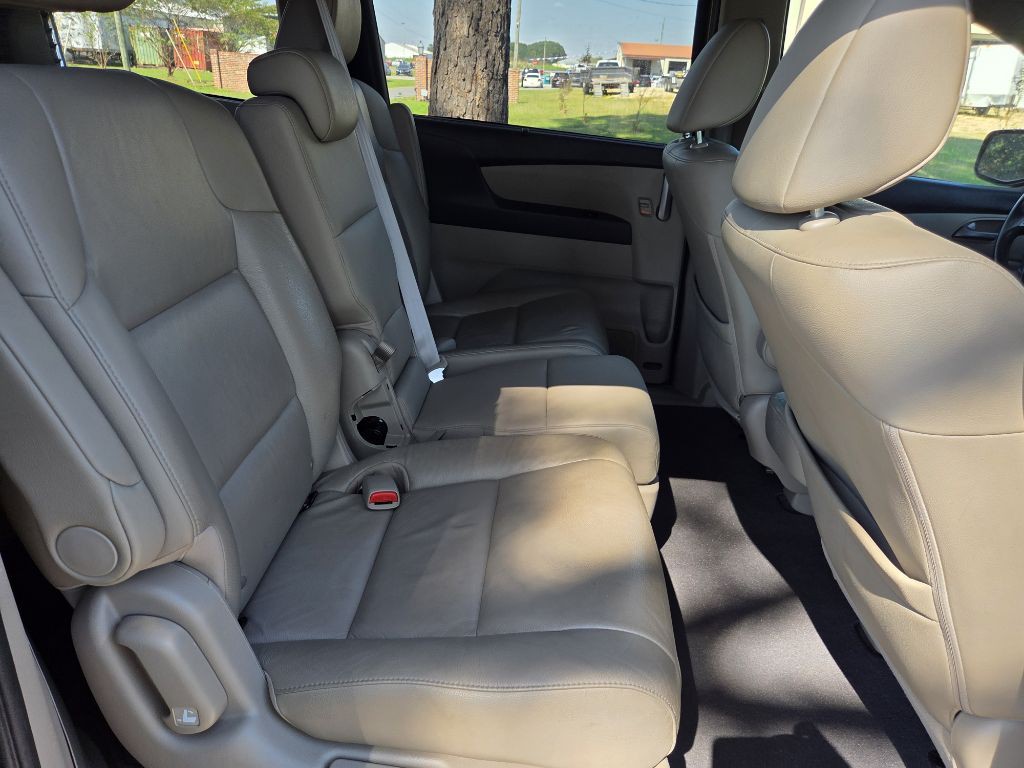 2011 Honda Odyssey Image 11