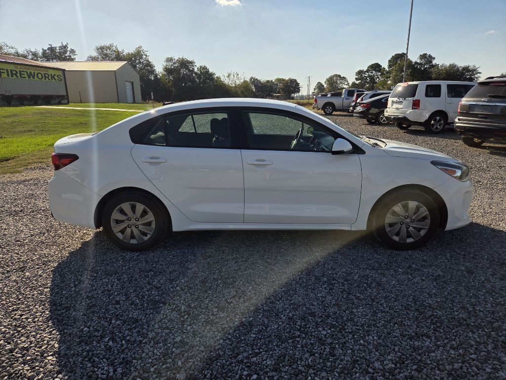2019 Kia Rio Image 2