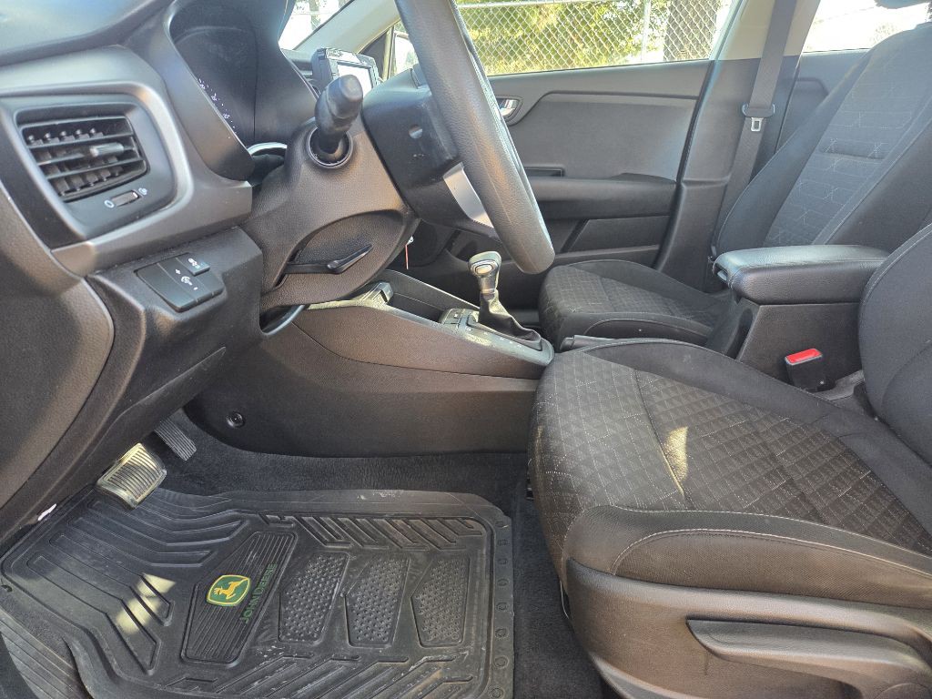 2019 Kia Rio Image 5