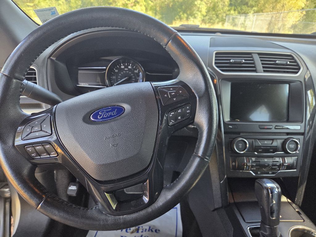 2017 Ford Explorer Image 5